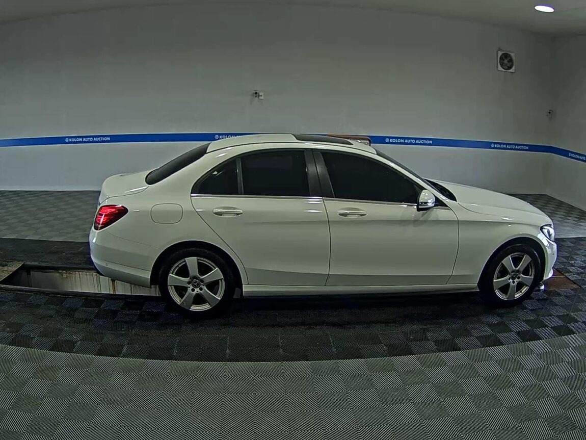 MERCEDES-BENZ C-CLASS (4TH GEN) C200 2018 - zdjęcie 4