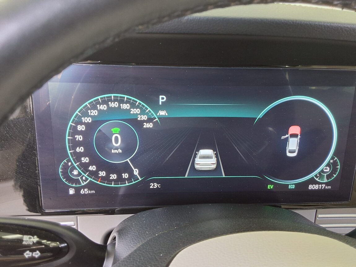 HYUNDAI THE NEW GRANDEUR IG HYBRID 2.4 HEV LE BLANC 2023 - zdjęcie 9