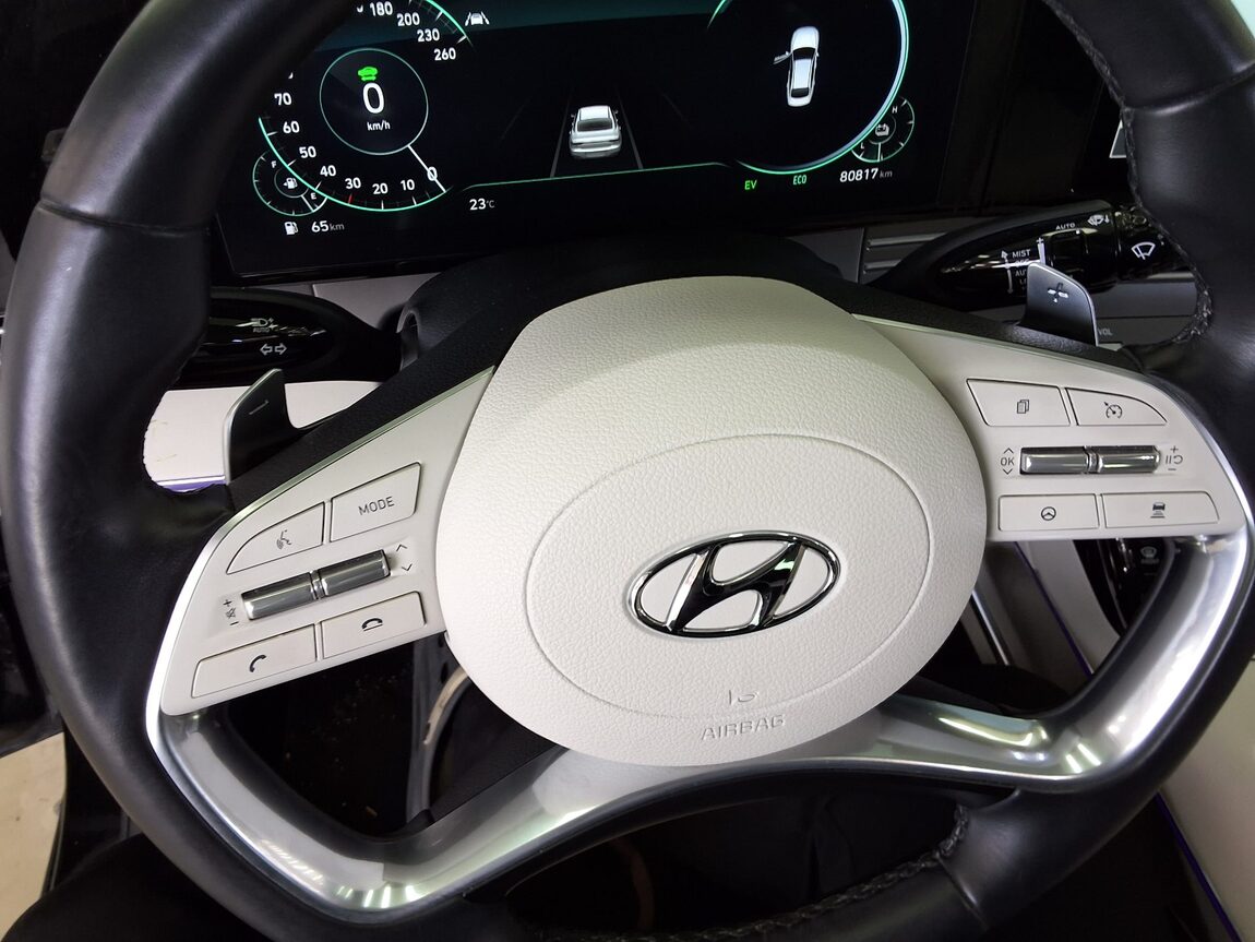 HYUNDAI THE NEW GRANDEUR IG HYBRID 2.4 HEV LE BLANC 2023 - zdjęcie 17