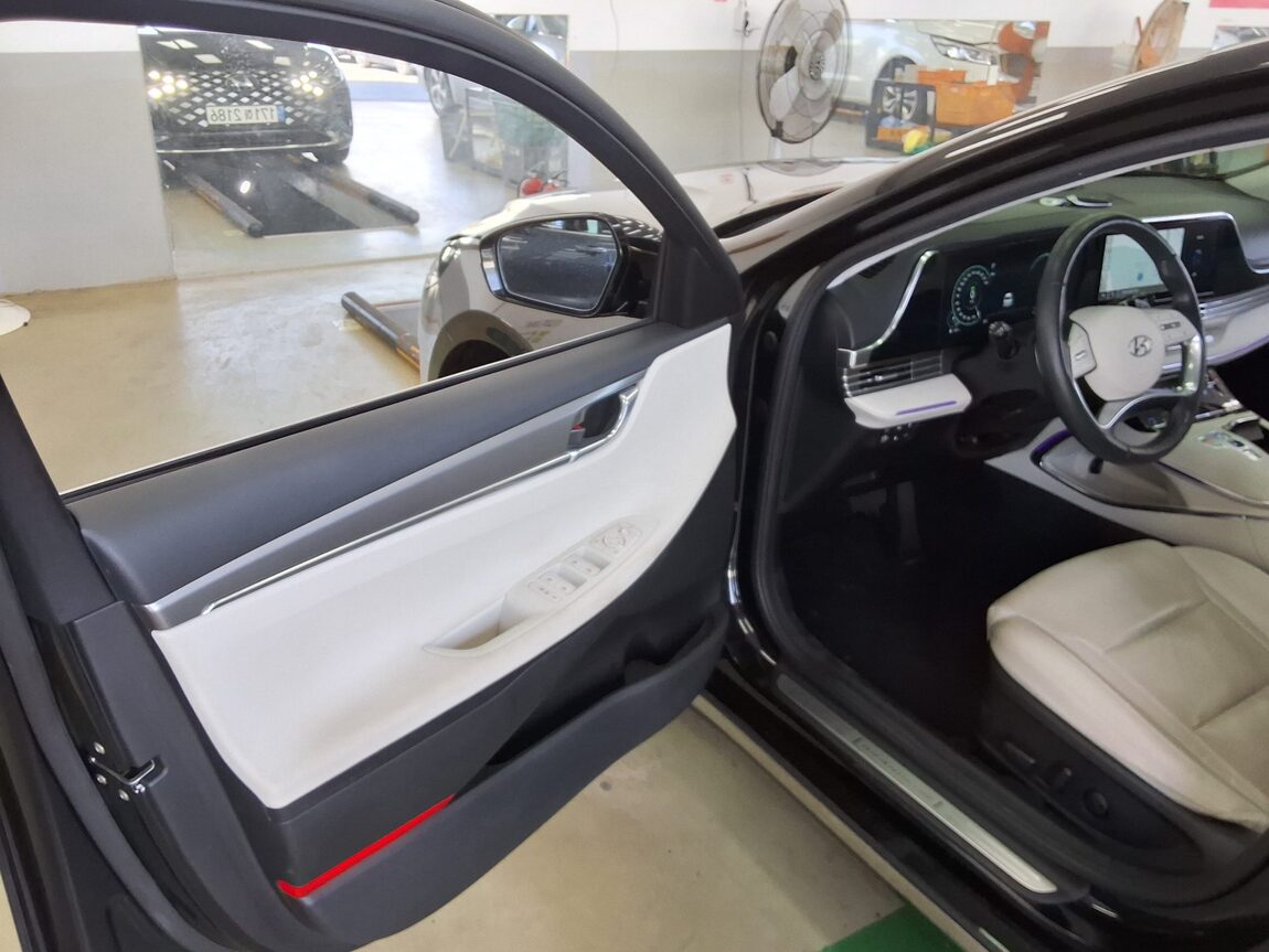 HYUNDAI THE NEW GRANDEUR IG HYBRID 2.4 HEV LE BLANC 2023 - zdjęcie 10