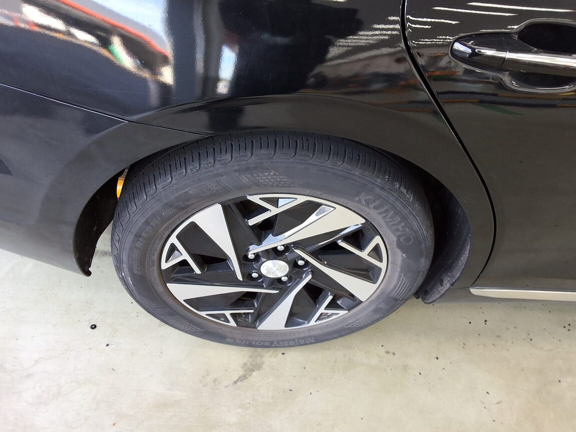 HYUNDAI THE NEW GRANDEUR IG HYBRID 2.4 HEV LE BLANC 2023 - zdjęcie 24