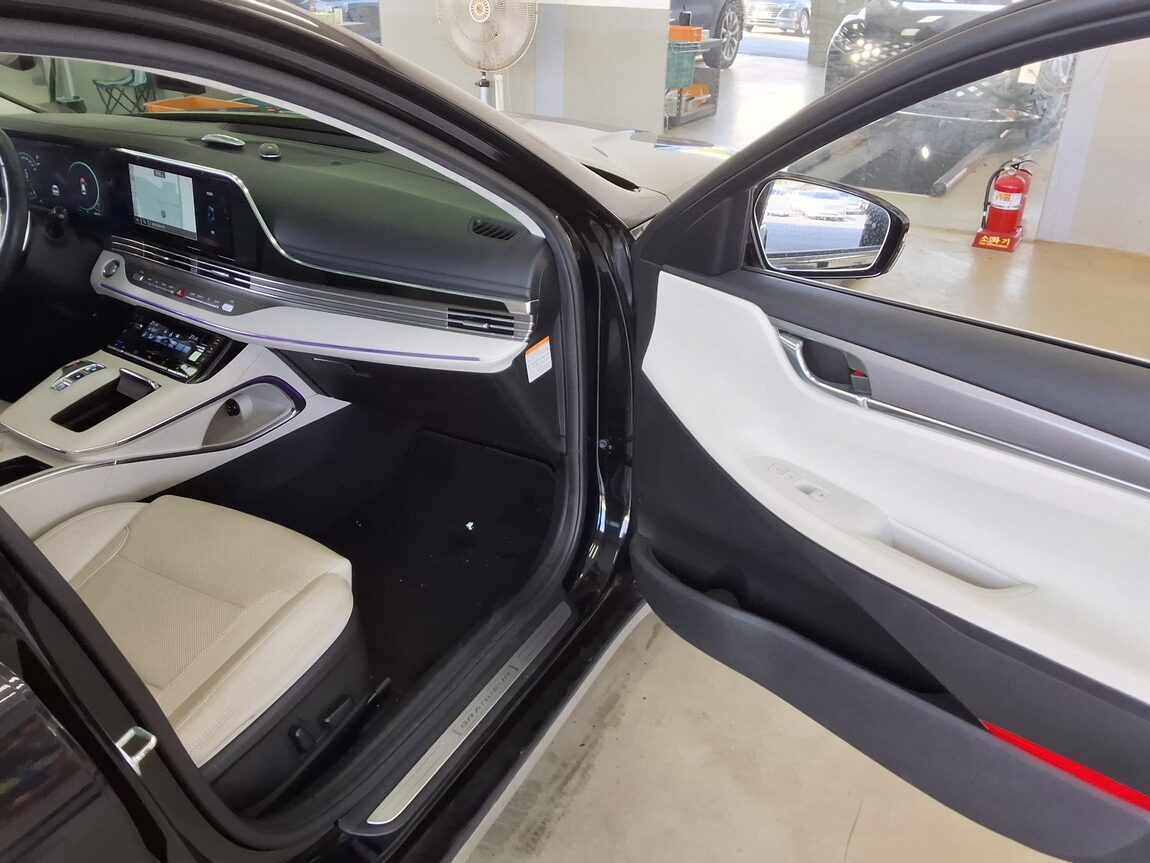 HYUNDAI THE NEW GRANDEUR IG HYBRID 2.4 HEV LE BLANC 2023 - zdjęcie 14