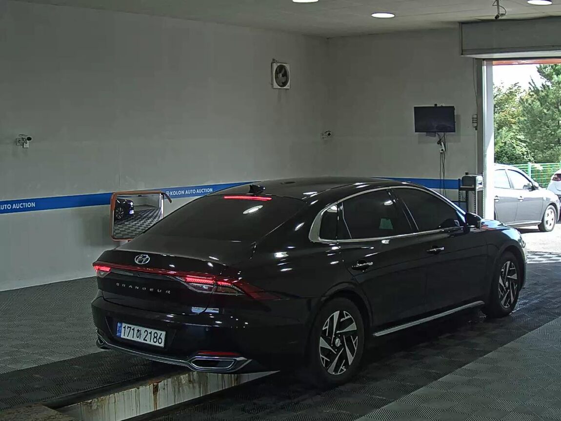 HYUNDAI THE NEW GRANDEUR IG HYBRID 2.4 HEV LE BLANC 2023 - zdjęcie 5