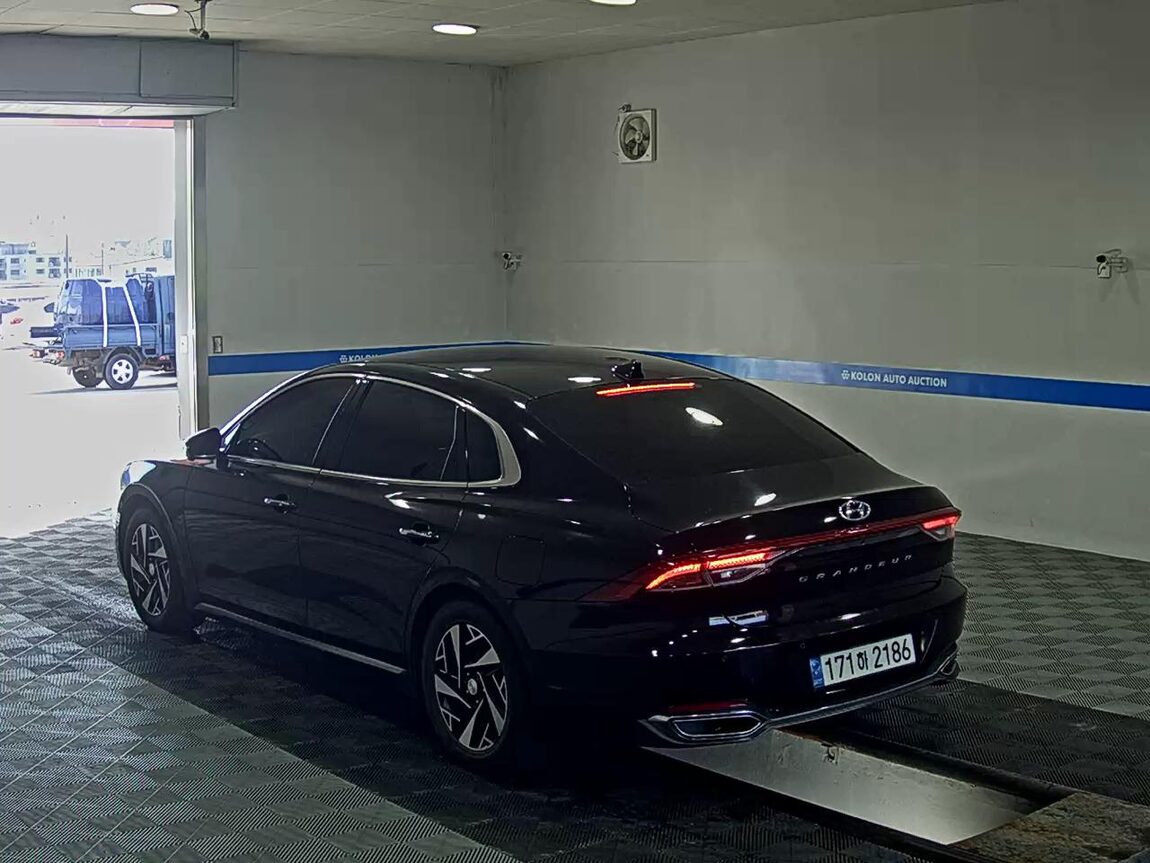 HYUNDAI THE NEW GRANDEUR IG HYBRID 2.4 HEV LE BLANC 2023 - zdjęcie 6