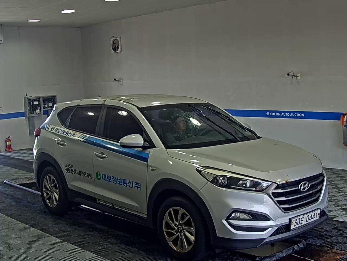 HYUNDAI ALL NEW TUCSON DIESEL R2.0 2WD STYLE 2016 - zdjęcie 3