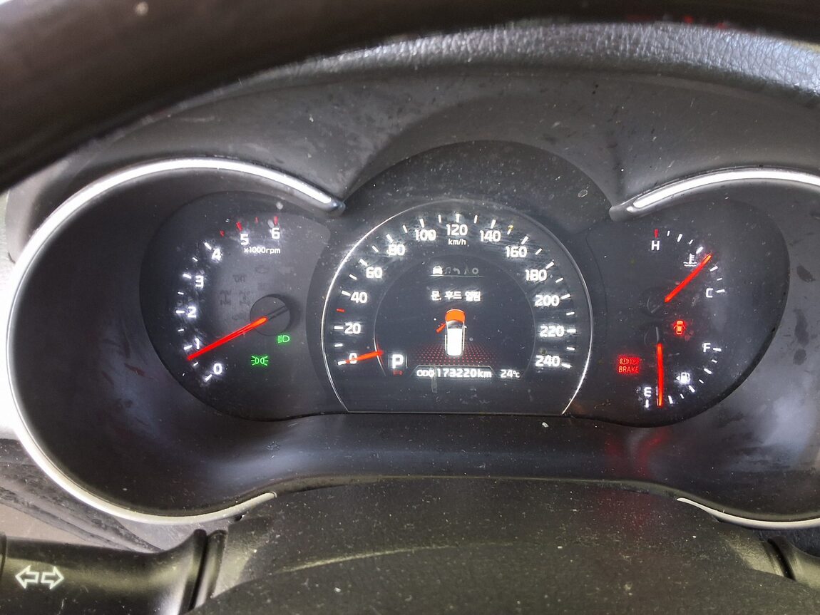 KIA NEW SORENTO R R2.0 2WD PRESTIGE 2014 - zdjęcie 9