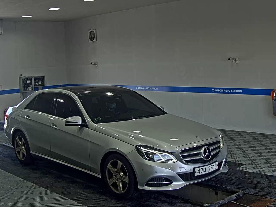 MERCEDES-BENZ E-CLASS (4TH GEN) E250 CDI 4MATIC 2014 - zdjęcie 3