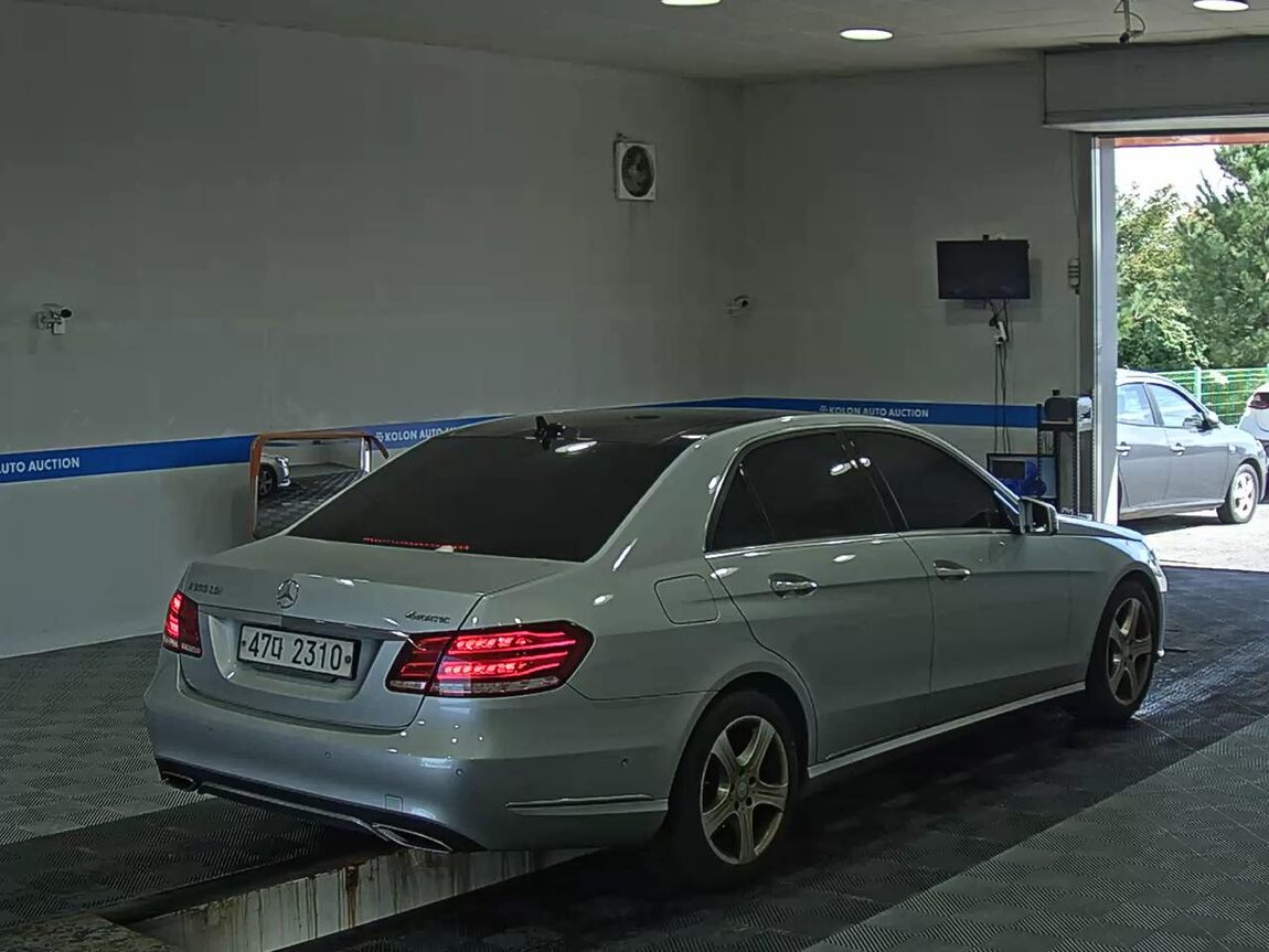MERCEDES-BENZ E-CLASS (4TH GEN) E250 CDI 4MATIC 2014 - zdjęcie 5