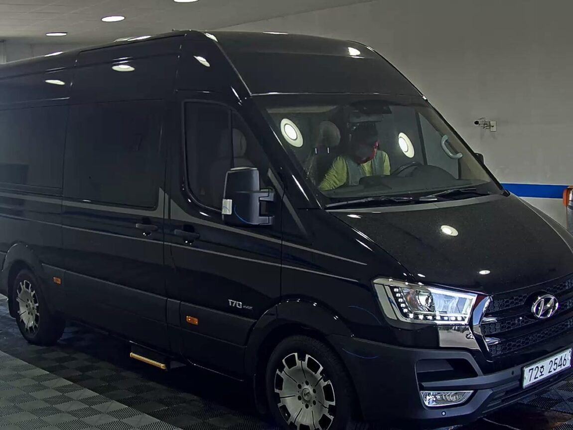 HYUNDAI SOLATI 15-SEATER LUXURY 2018 - zdjęcie 3
