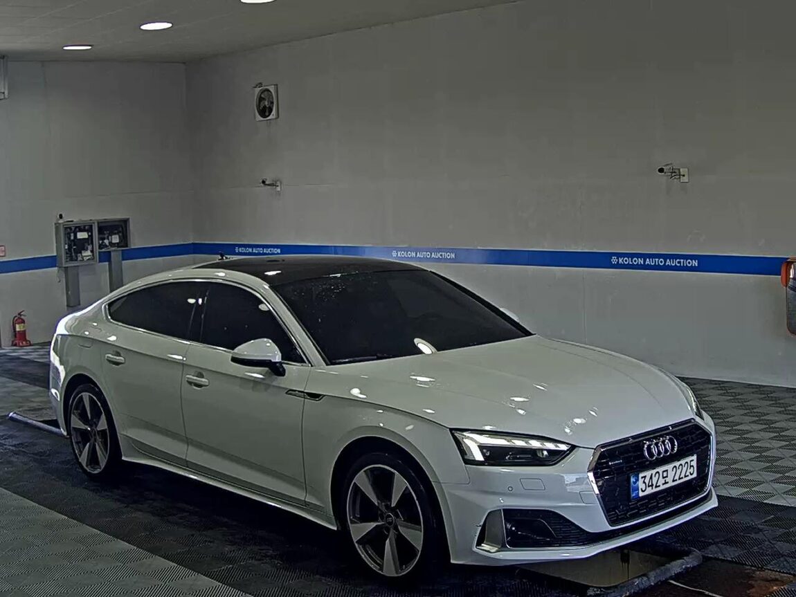 AUDI A5 (2ND GEN) 40TFSI QUATTRO SPORTBACK 2021 - zdjęcie 3