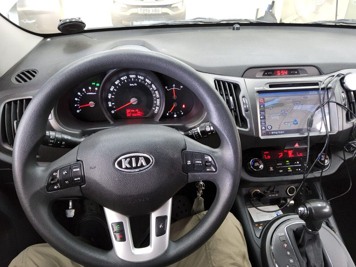 KIA SPORTAGE R DIESEL R2.0 2WD TLX PREMIUM MODEL 2019 - zdjęcie 17