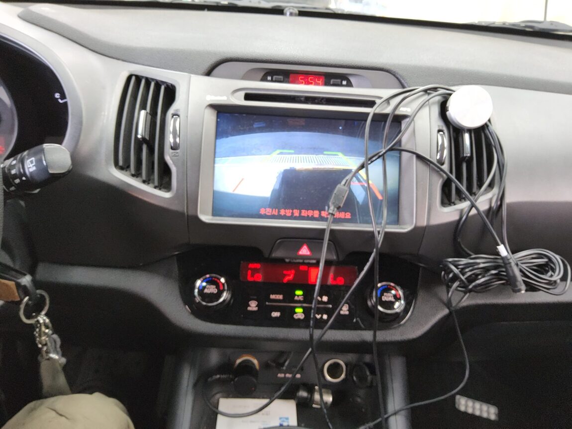 KIA SPORTAGE R DIESEL R2.0 2WD TLX PREMIUM MODEL 2019 - zdjęcie 18