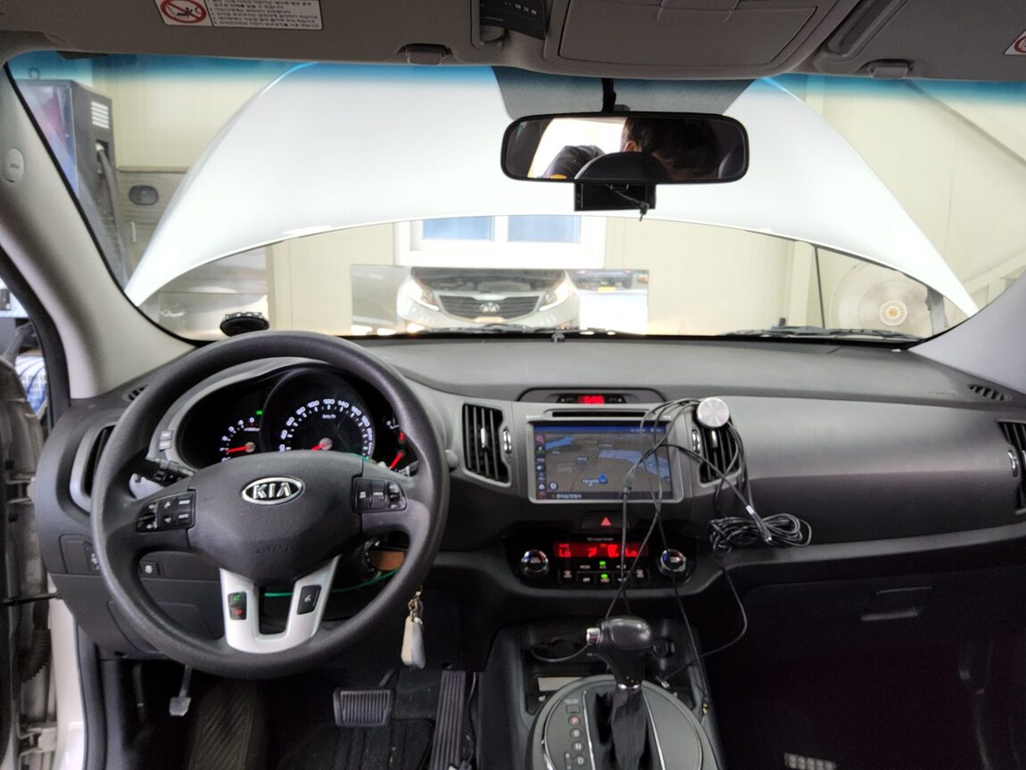 KIA SPORTAGE R DIESEL R2.0 2WD TLX PREMIUM MODEL 2019 - zdjęcie 11