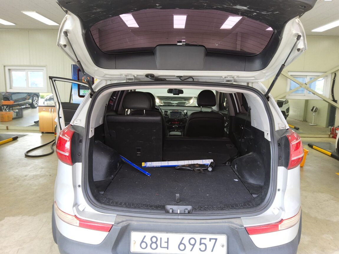 KIA SPORTAGE R DIESEL R2.0 2WD TLX PREMIUM MODEL 2019 - zdjęcie 15