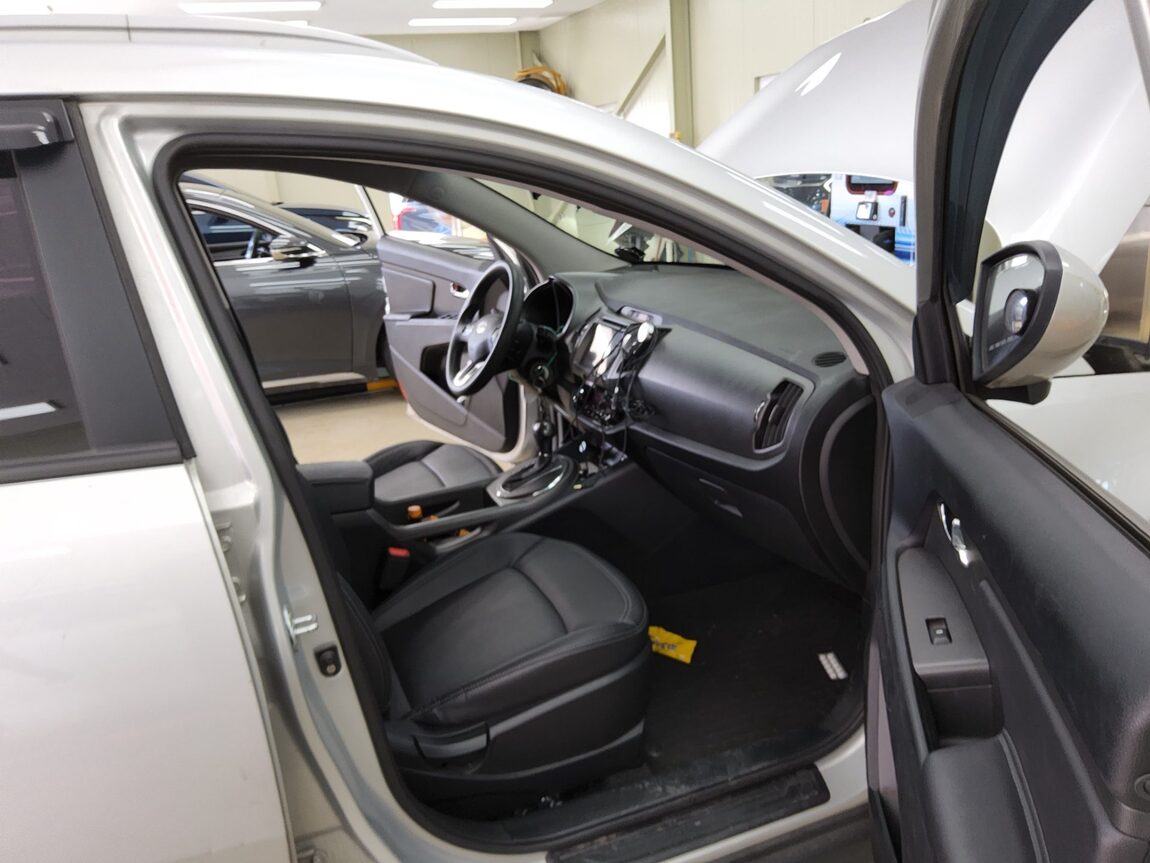KIA SPORTAGE R DIESEL R2.0 2WD TLX PREMIUM MODEL 2019 - zdjęcie 14