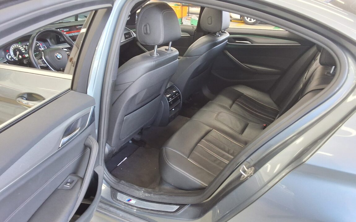 BMW 5 SERIES (7TH GEN) 520d M SPORT PACK SPECIAL 2018 - zdjęcie 12