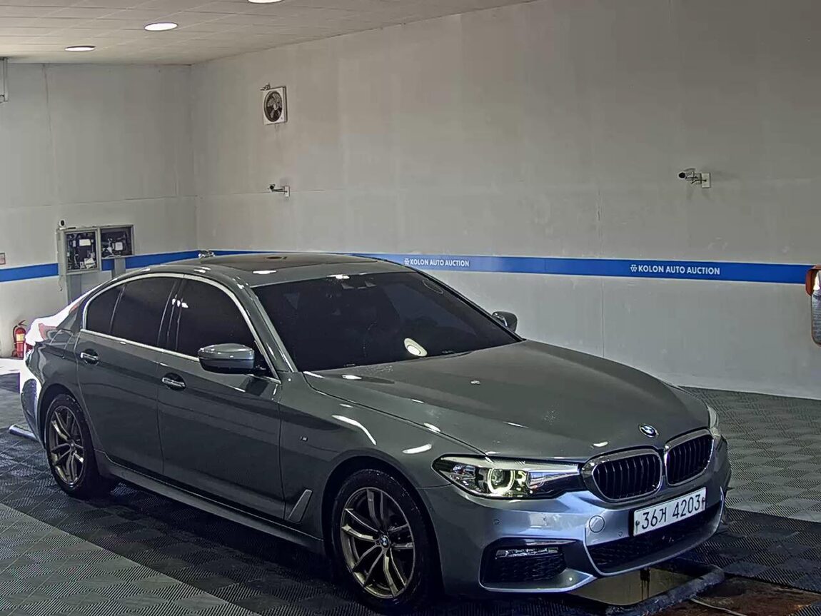 BMW 5 SERIES (7TH GEN) 520d M SPORT PACK SPECIAL 2018 - zdjęcie 3