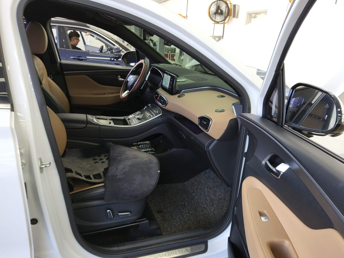 HYUNDAI THE NEW SANTA FE DIESEL 2.2 2WD CALLIGRAPHY 2021 - zdjęcie 14