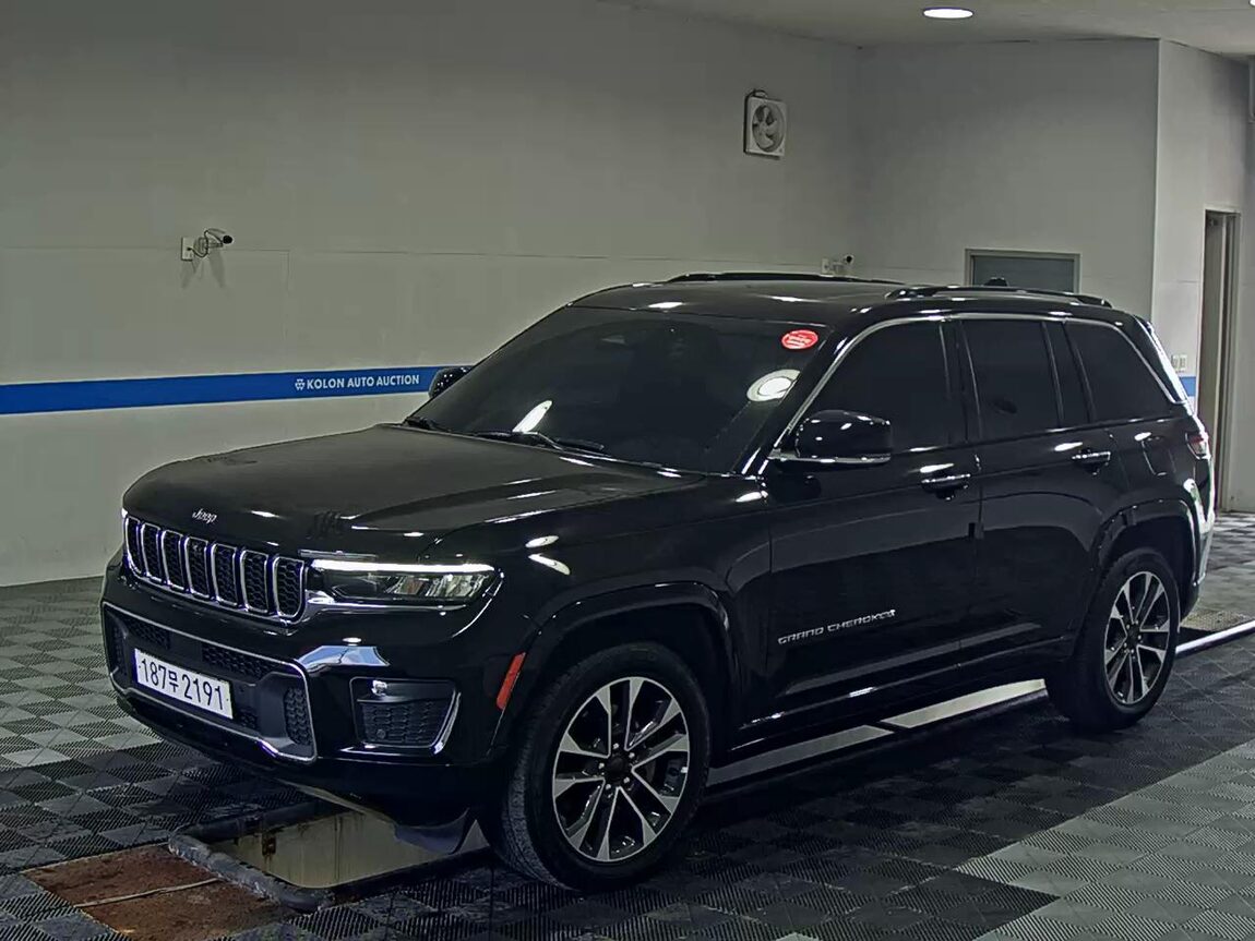 JEEP GRAND CHEROKEE (WL) 3.6 OVERLAND 2023 - zdjęcie 2