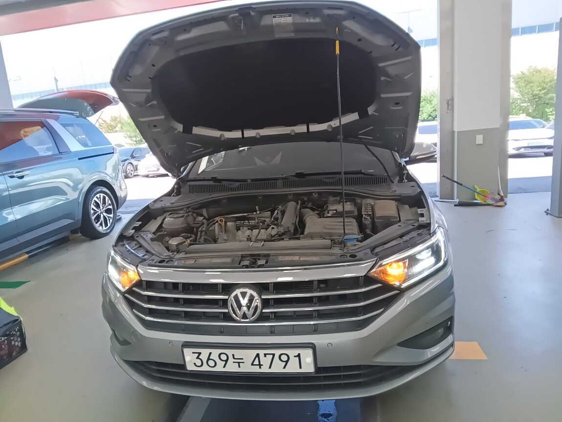 VOLKSWAGEN JETTA (7TH GEN) 1.4 TSI PRESTIGE 2021 - zdjęcie 19