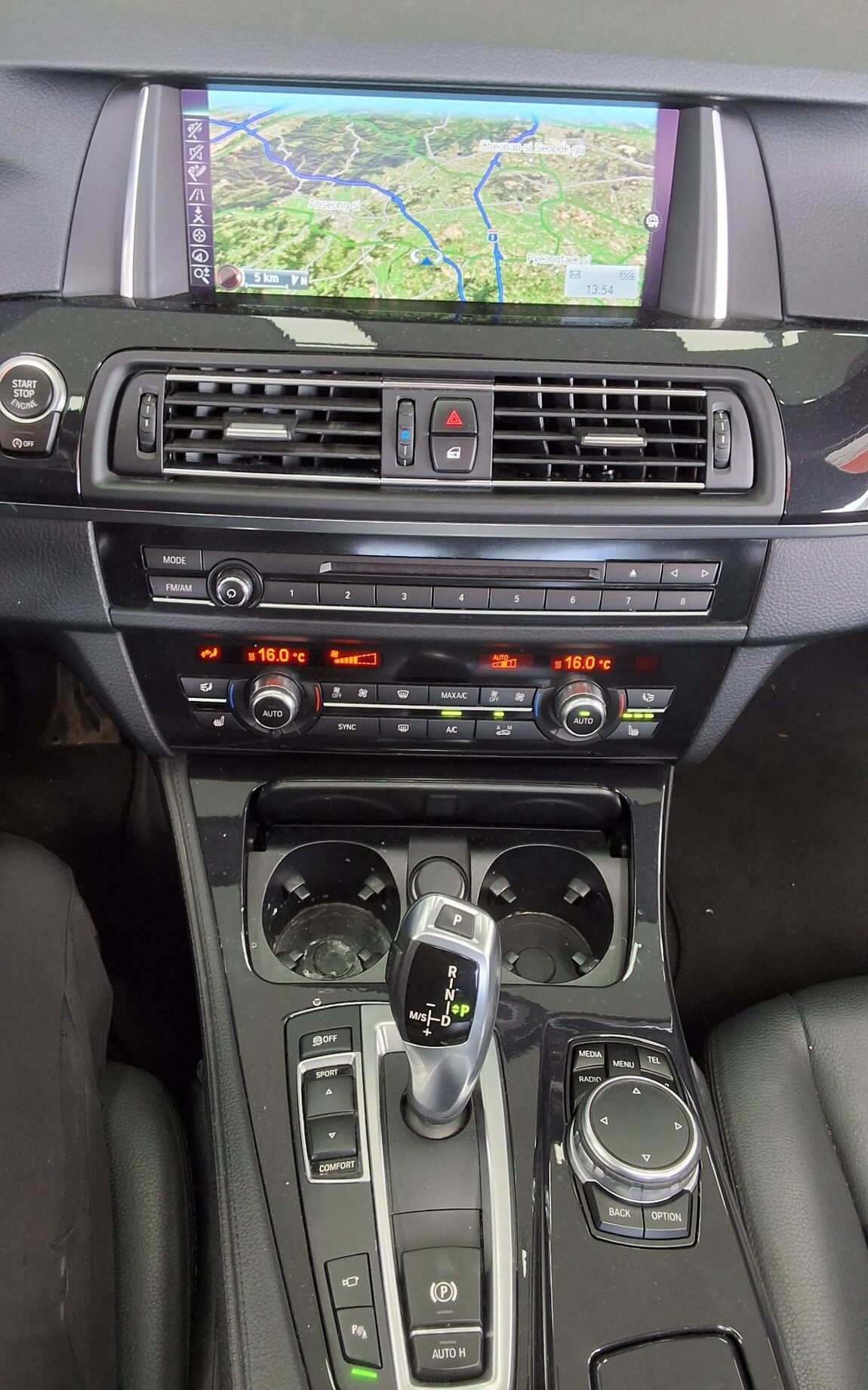 BMW 5 SERIES (6TH GEN) 520d M AERODYNAMIC PRO 2016 - zdjęcie 18