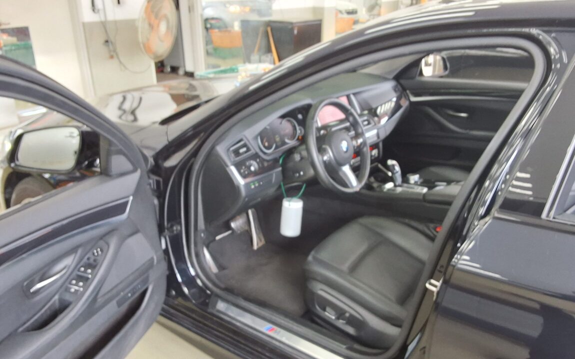 BMW 5 SERIES (6TH GEN) 520d M AERODYNAMIC PRO 2016 - zdjęcie 10