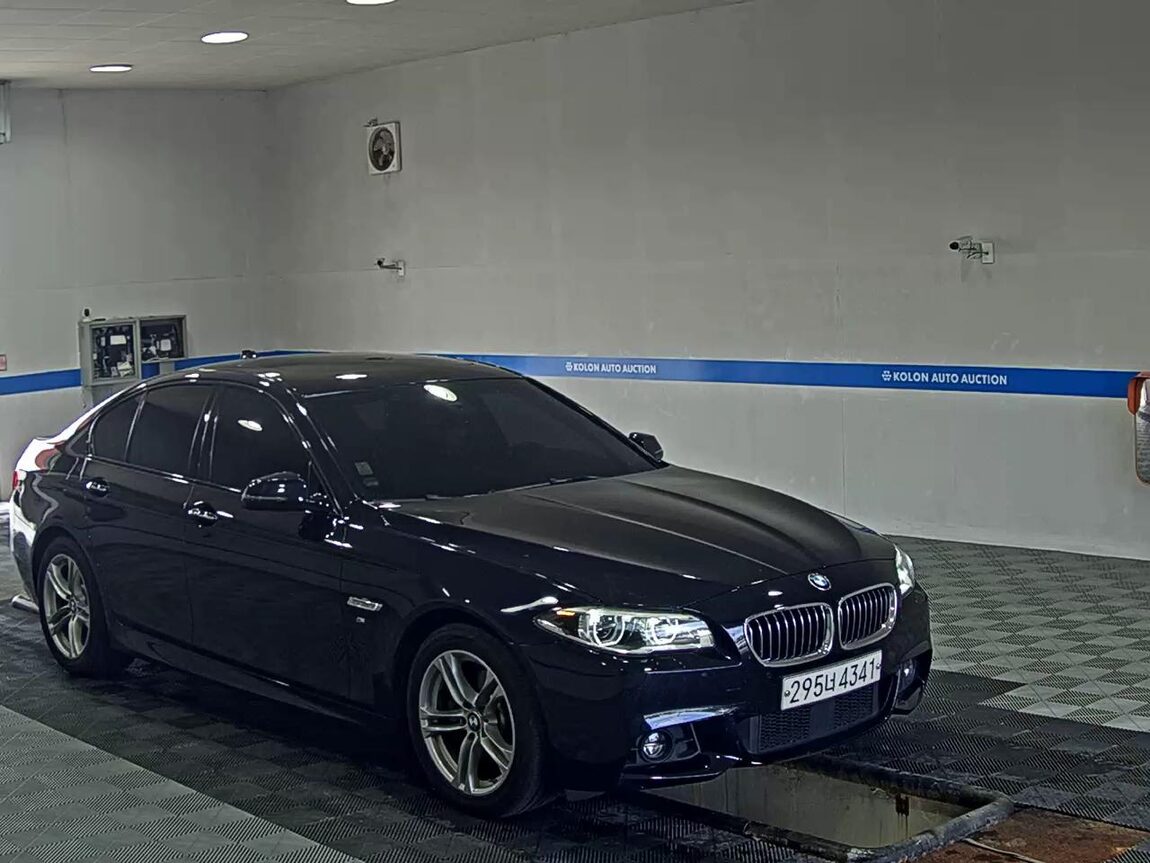 BMW 5 SERIES (6TH GEN) 520d M AERODYNAMIC PRO 2016 - zdjęcie 3