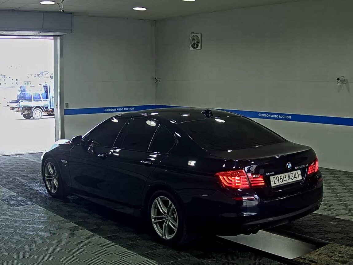BMW 5 SERIES (6TH GEN) 520d M AERODYNAMIC PRO 2016 - zdjęcie 6