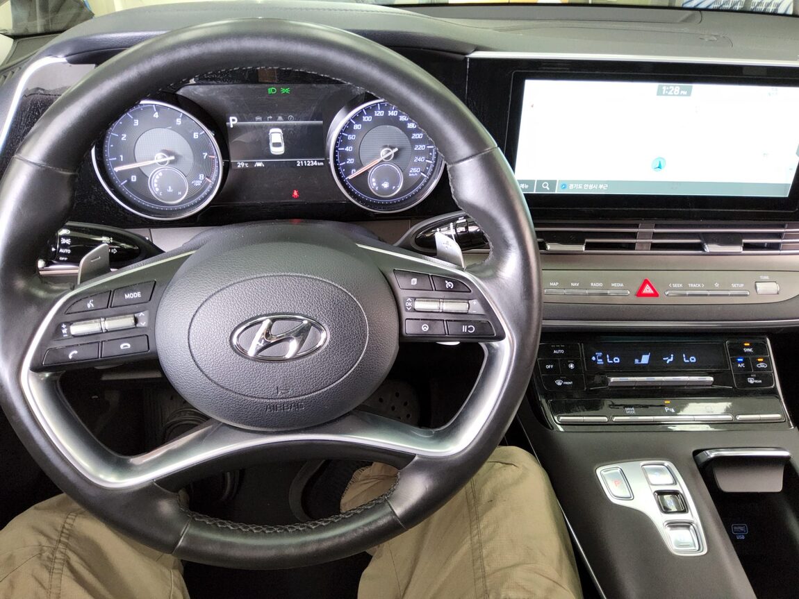 HYUNDAI THE NEW GRANDEUR IG LPi 3.0 RENTAL CAR MODERN 2022 - zdjęcie 17