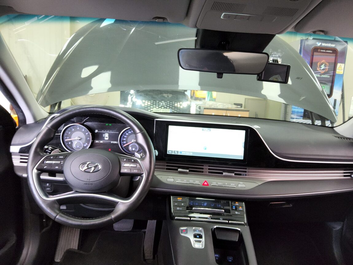HYUNDAI THE NEW GRANDEUR IG LPi 3.0 RENTAL CAR MODERN 2022 - zdjęcie 11