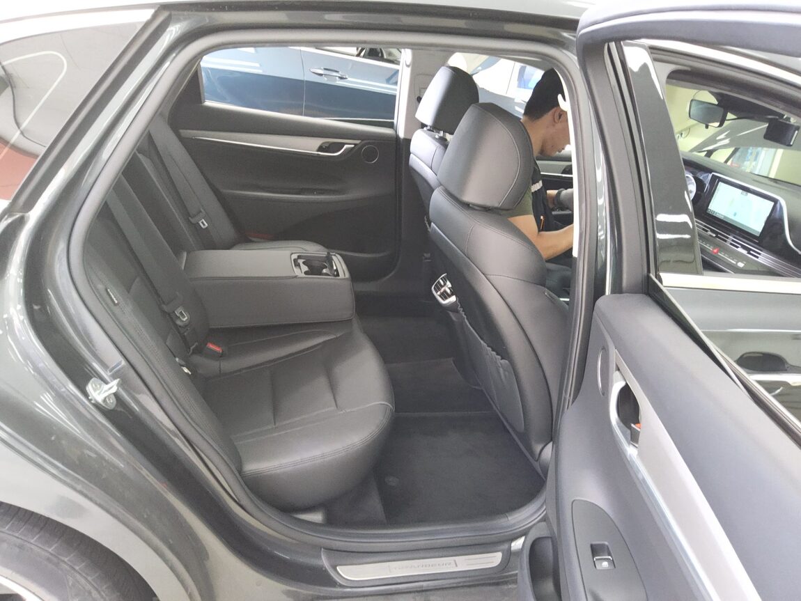 HYUNDAI THE NEW GRANDEUR IG LPi 3.0 RENTAL CAR MODERN 2022 - zdjęcie 13