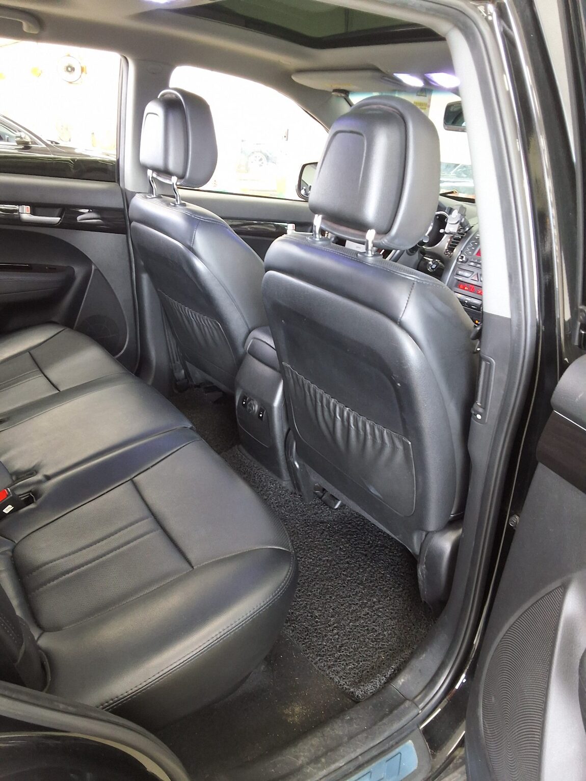 KIA SORENTO R DIESEL 2.0 2WD TLX LUXURY MODEL 2011 - zdjęcie 13