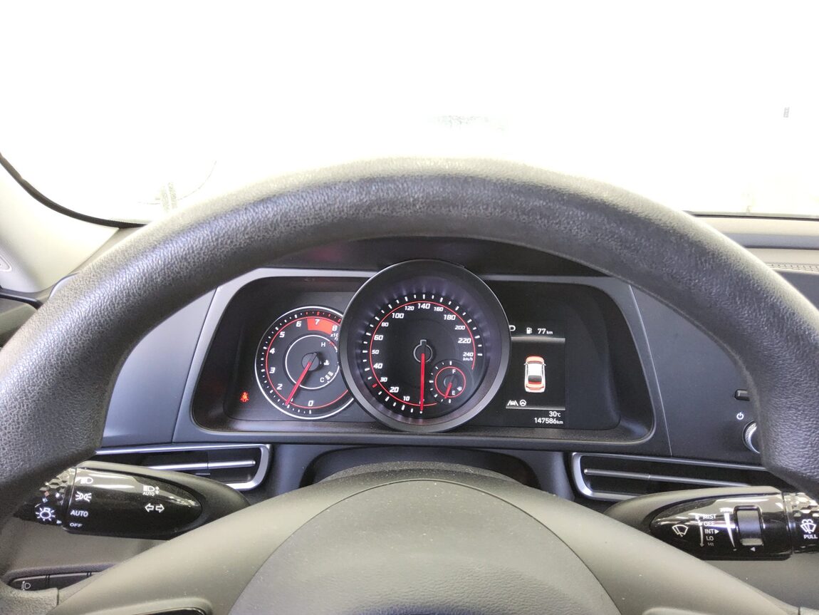 HYUNDAI AVANTE (CN7) 1.6 GASOLINE SMART 2021 - zdjęcie 9