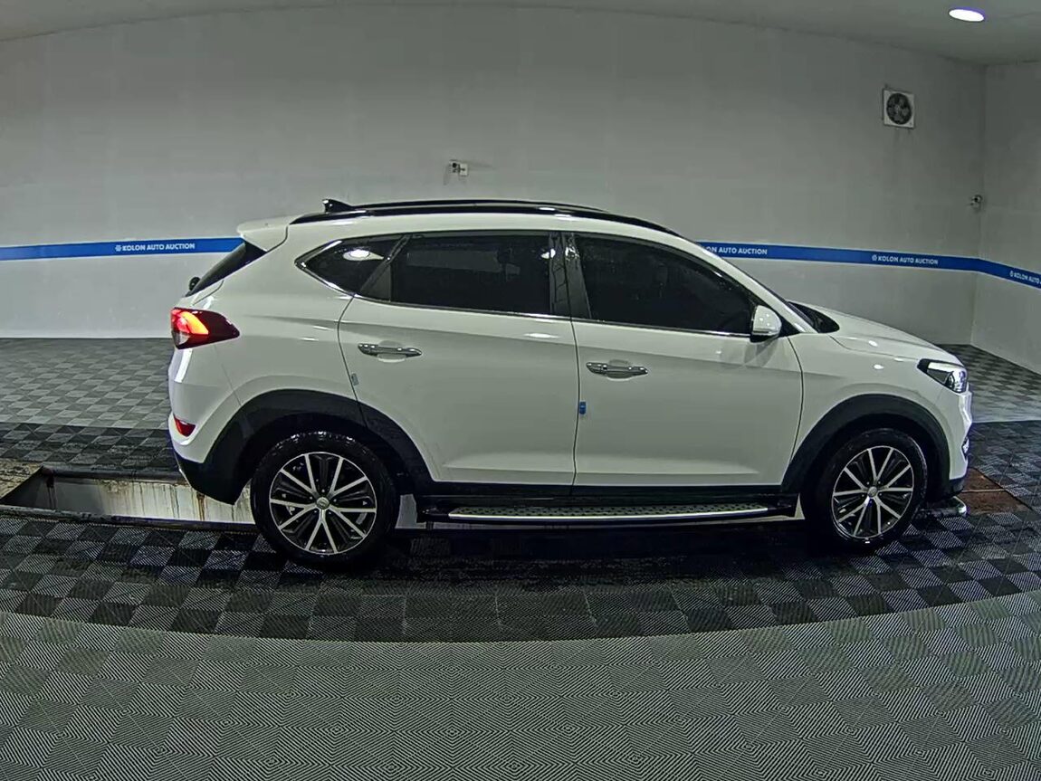HYUNDAI ALL NEW TUCSON DIESEL 1.7 2WD MODERN FEVER 2017 - zdjęcie 4