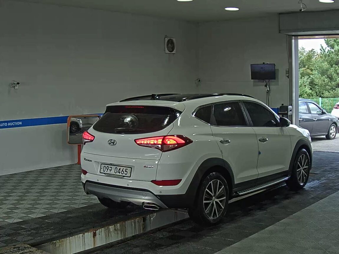 HYUNDAI ALL NEW TUCSON DIESEL 1.7 2WD MODERN FEVER 2017 - zdjęcie 5