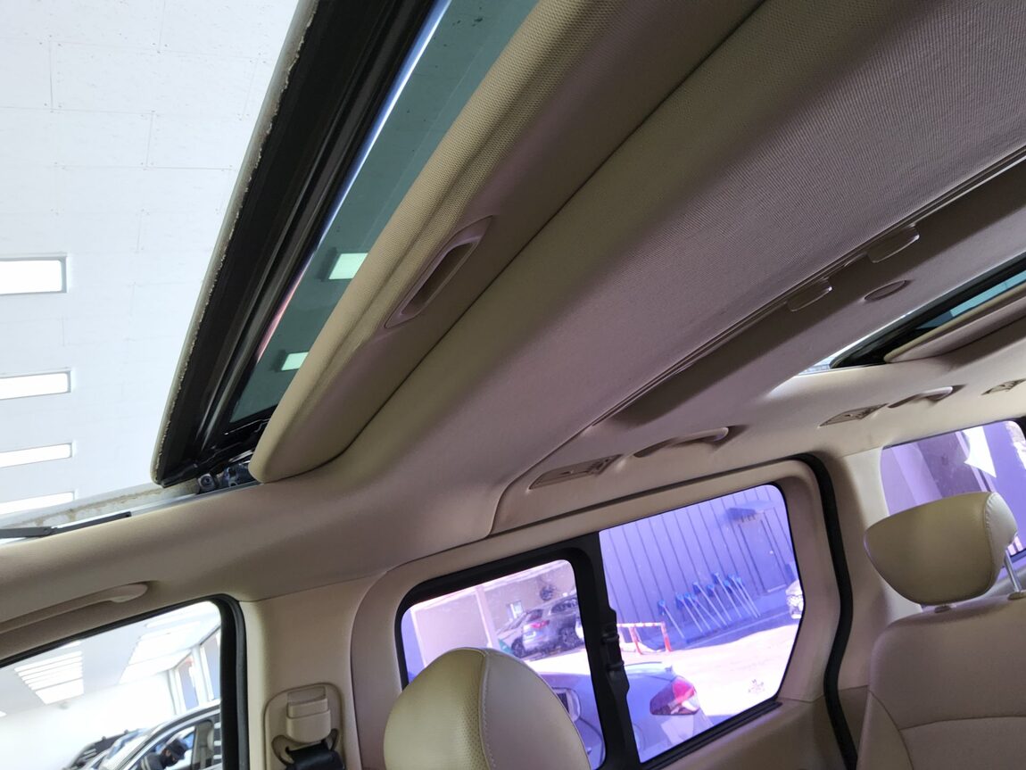 HYUNDAI GRAND STAREX 11-SEATER DIESEL HVX VIP PACK 2012 - zdjęcie 19