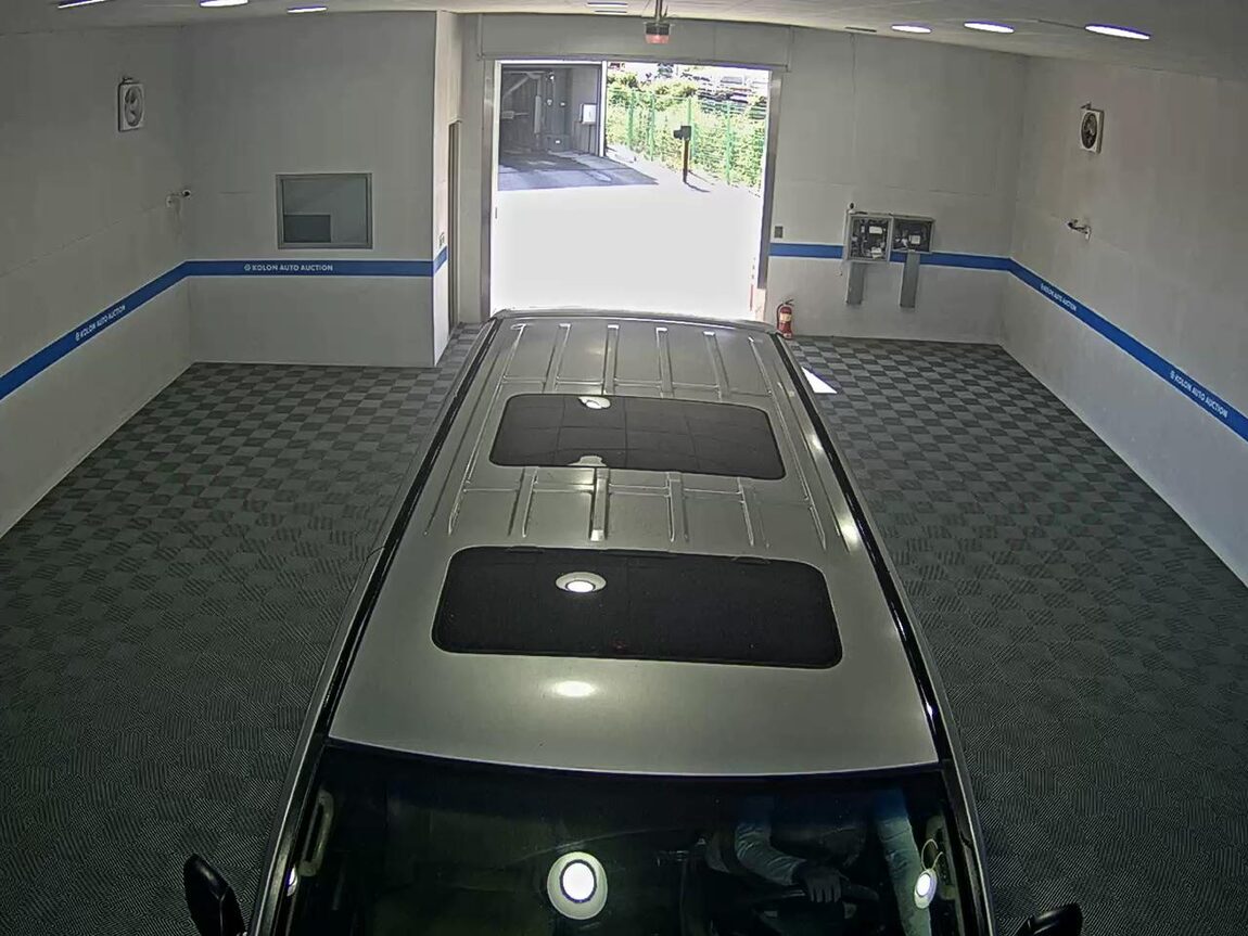 HYUNDAI GRAND STAREX 11-SEATER DIESEL HVX VIP PACK 2012 - zdjęcie 7