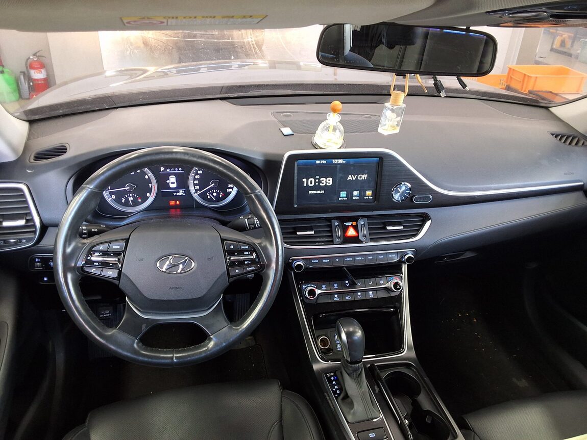 HYUNDAI GRANDEUR IG 3.0 GDi MODERN BASIC RENTAL CAR 2019 - zdjęcie 11