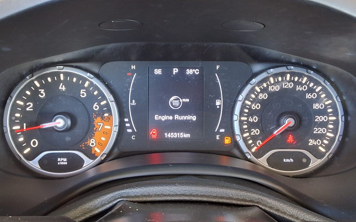 JEEP RENEGADE 2.4 GASOLINE LONGITUDE HIGH 2018 - zdjęcie 9