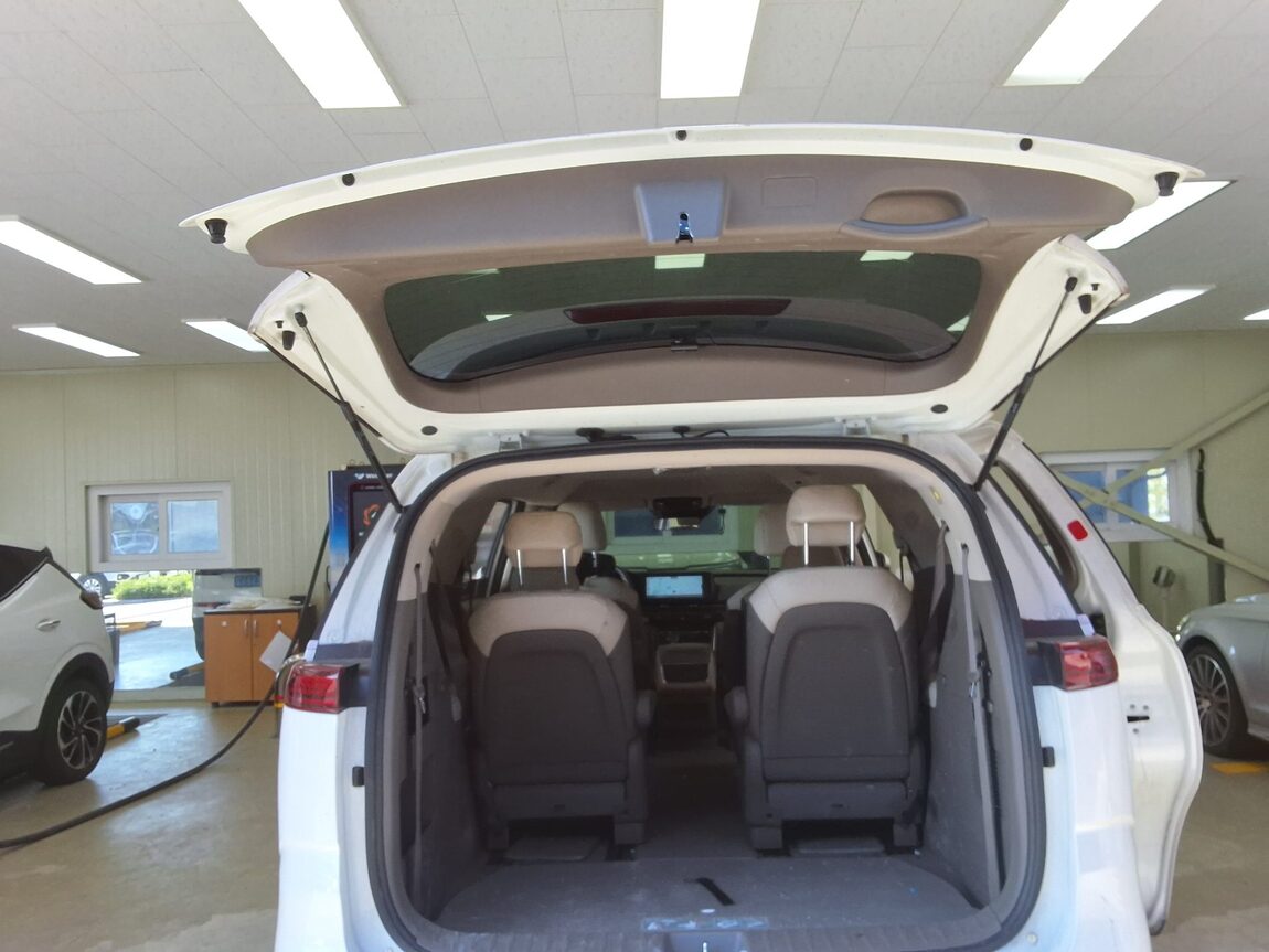 KIA NEW CARNIVAL (KA4) 9-SEATER DIESEL PRESTIGE 2022 - zdjęcie 16