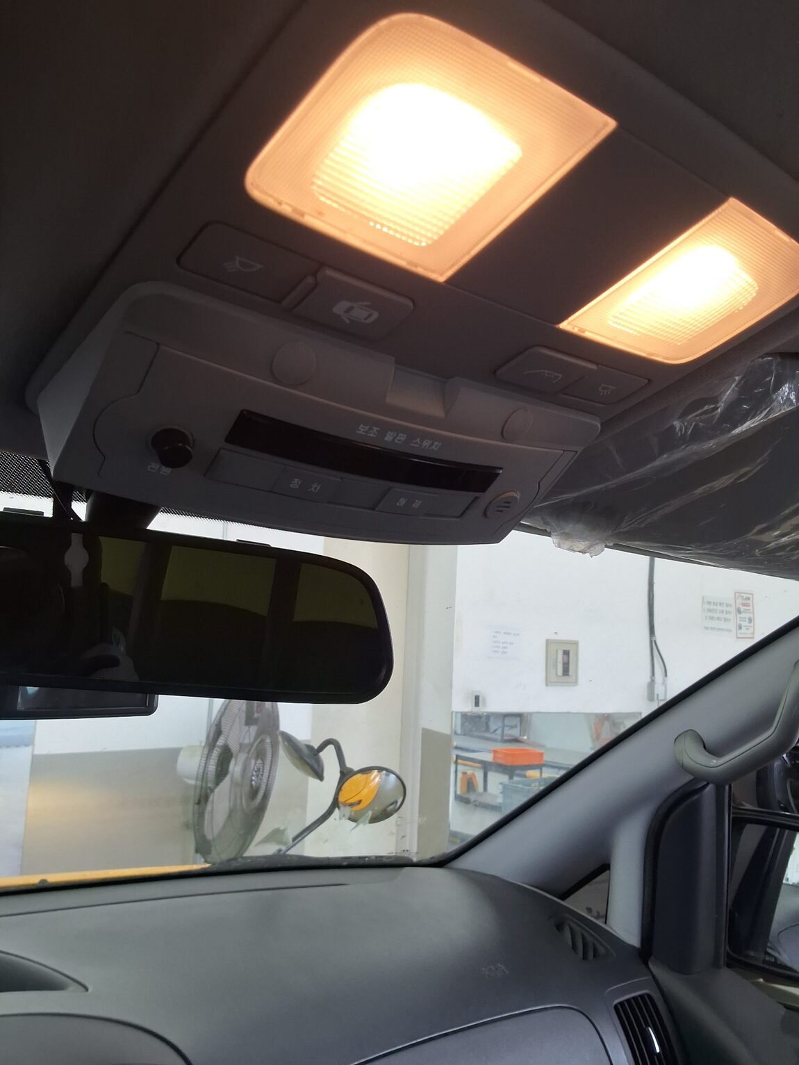 HYUNDAI THE NEW GRAND STAREX CHILDREN'S BUS 15-SEATER DIESEL 2019 - zdjęcie 18