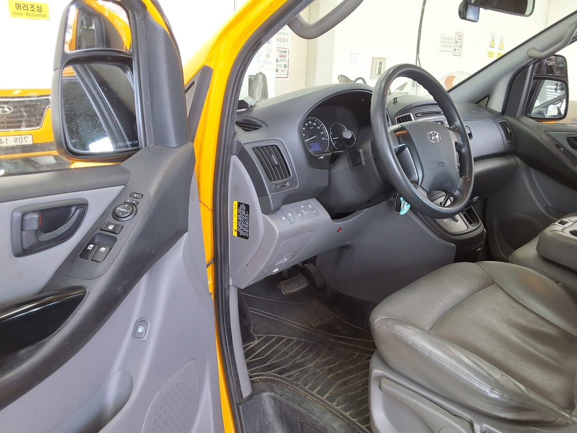 HYUNDAI THE NEW GRAND STAREX CHILDREN'S BUS 15-SEATER DIESEL 2019 - zdjęcie 10