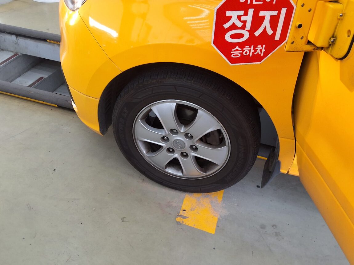 HYUNDAI THE NEW GRAND STAREX CHILDREN'S BUS 15-SEATER DIESEL 2019 - zdjęcie 21