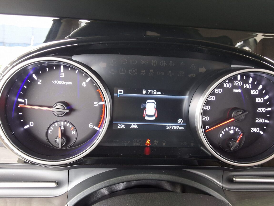 KIA NEW CARNIVAL (KA4) 9-SEATER DIESEL PRESTIGE 2023 - zdjęcie 10