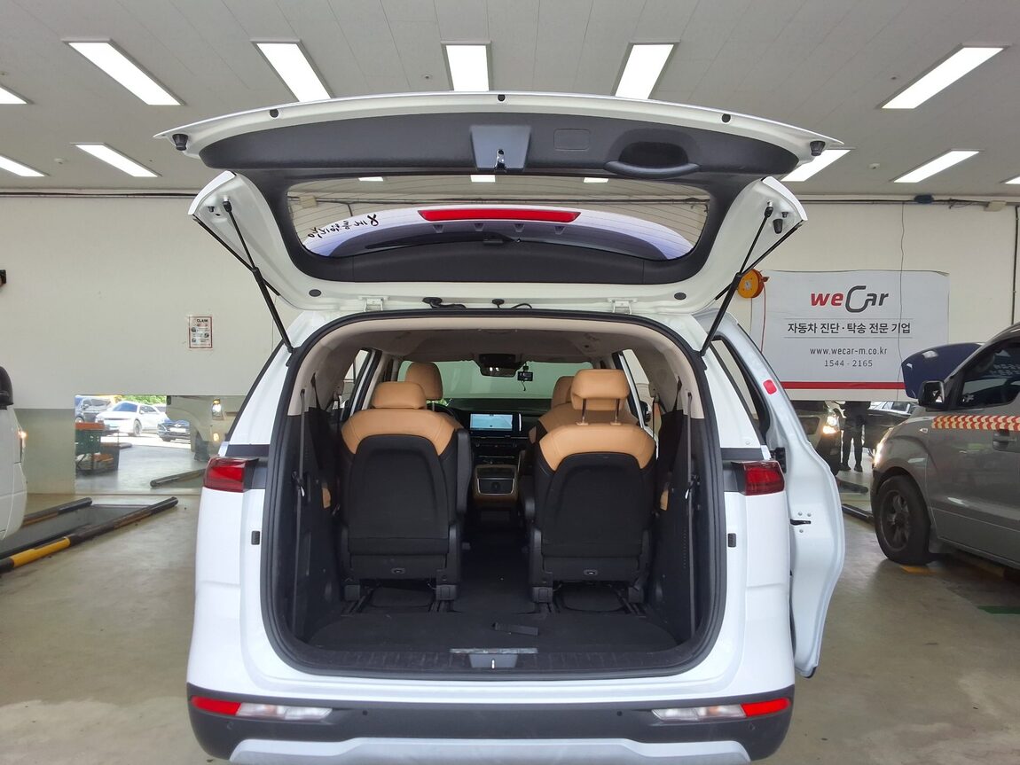 KIA NEW CARNIVAL (KA4) 9-SEATER DIESEL PRESTIGE 2023 - zdjęcie 16