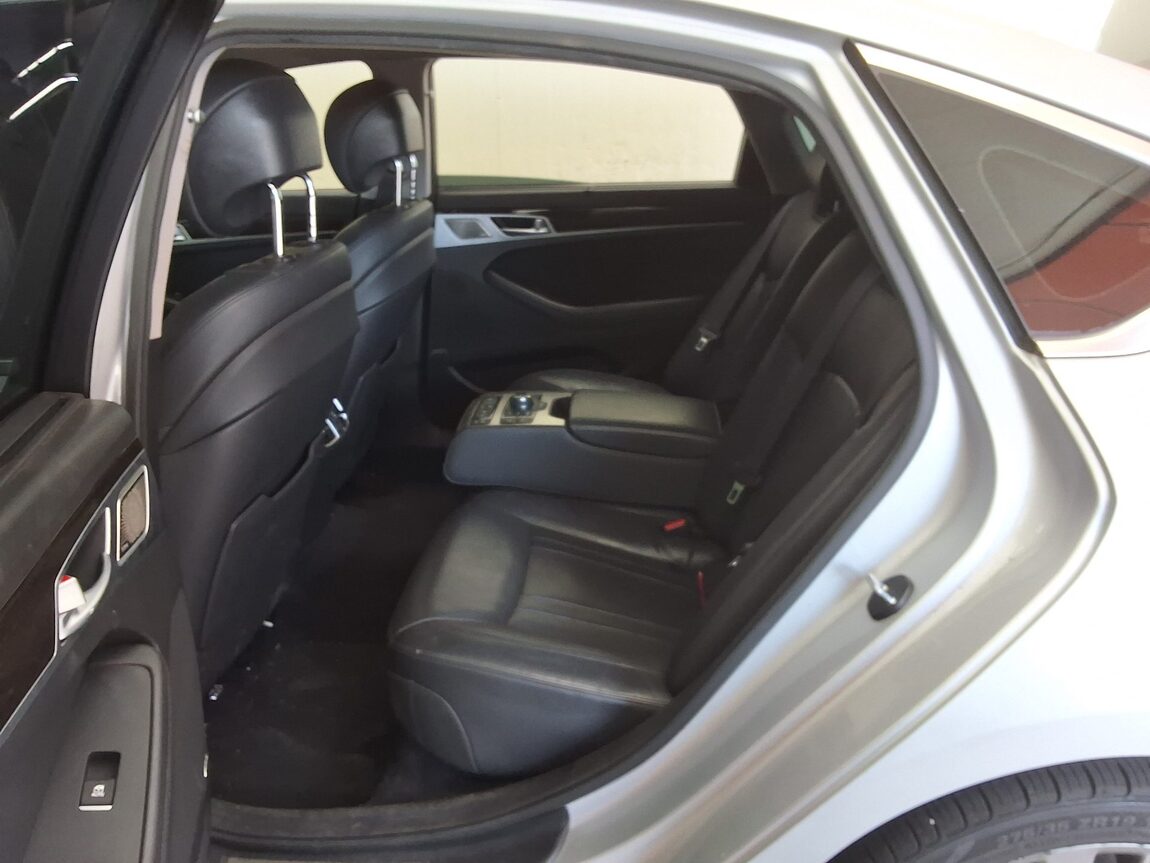 GENESIS G80 3.3 GDi PREMIUM LUXURY 2018 - zdjęcie 13