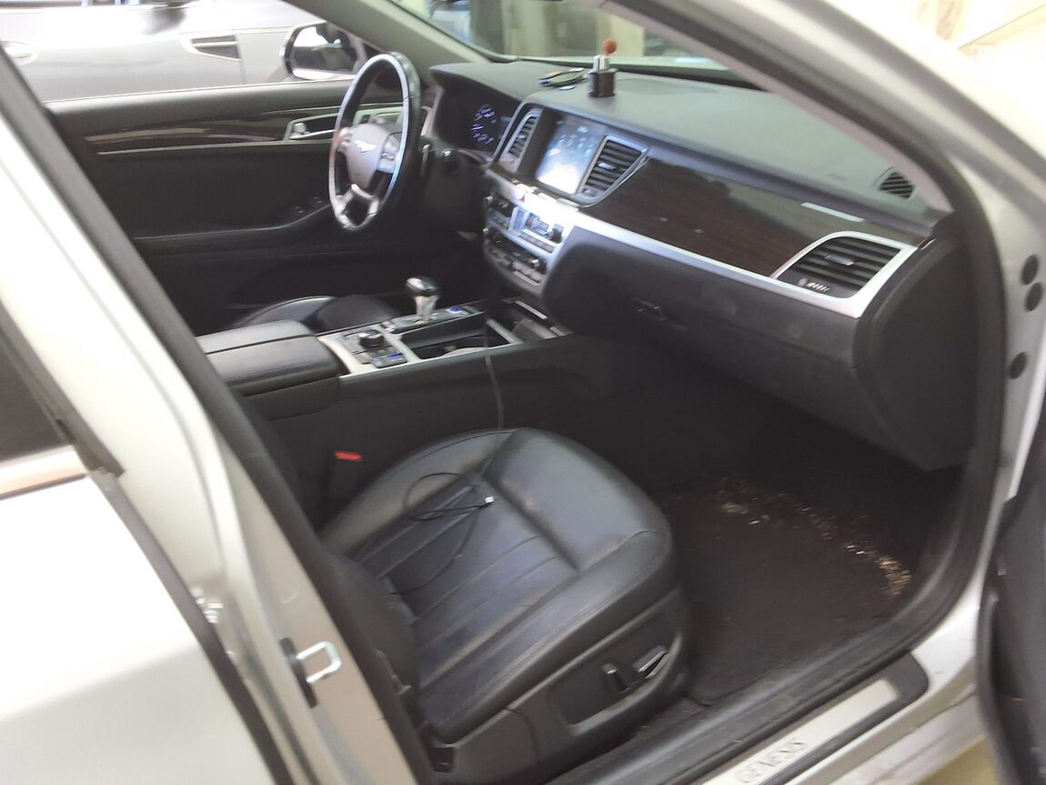 GENESIS G80 3.3 GDi PREMIUM LUXURY 2018 - zdjęcie 15