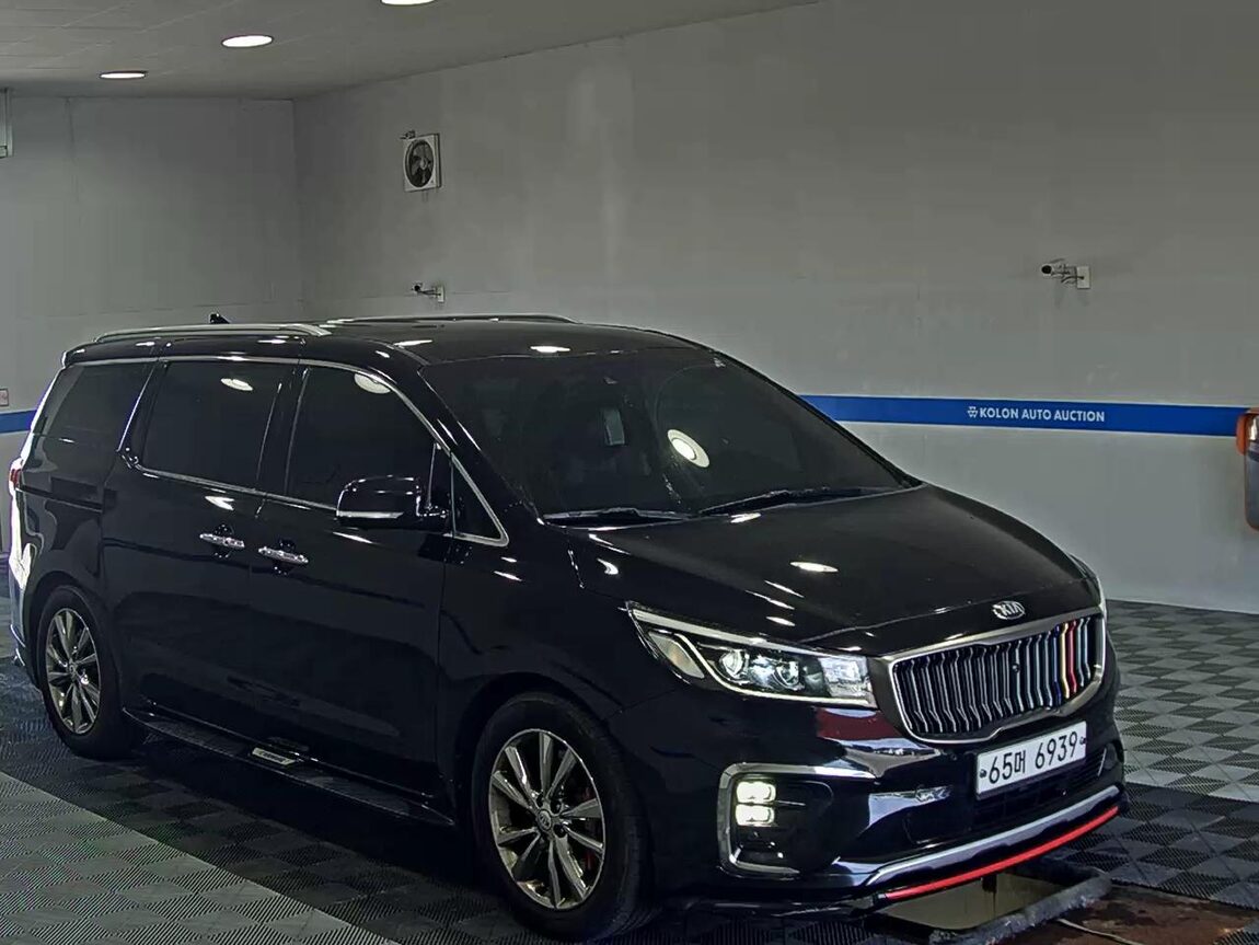 KIA THE NEW CARNIVAL LIMOUSINE 7-SEATER DIESEL PRESIDENT 2019 - zdjęcie 3