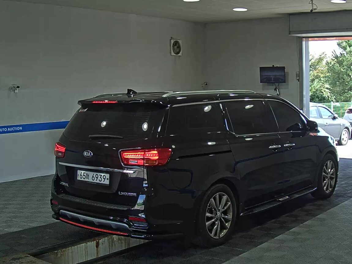 KIA THE NEW CARNIVAL LIMOUSINE 7-SEATER DIESEL PRESIDENT 2019 - zdjęcie 5