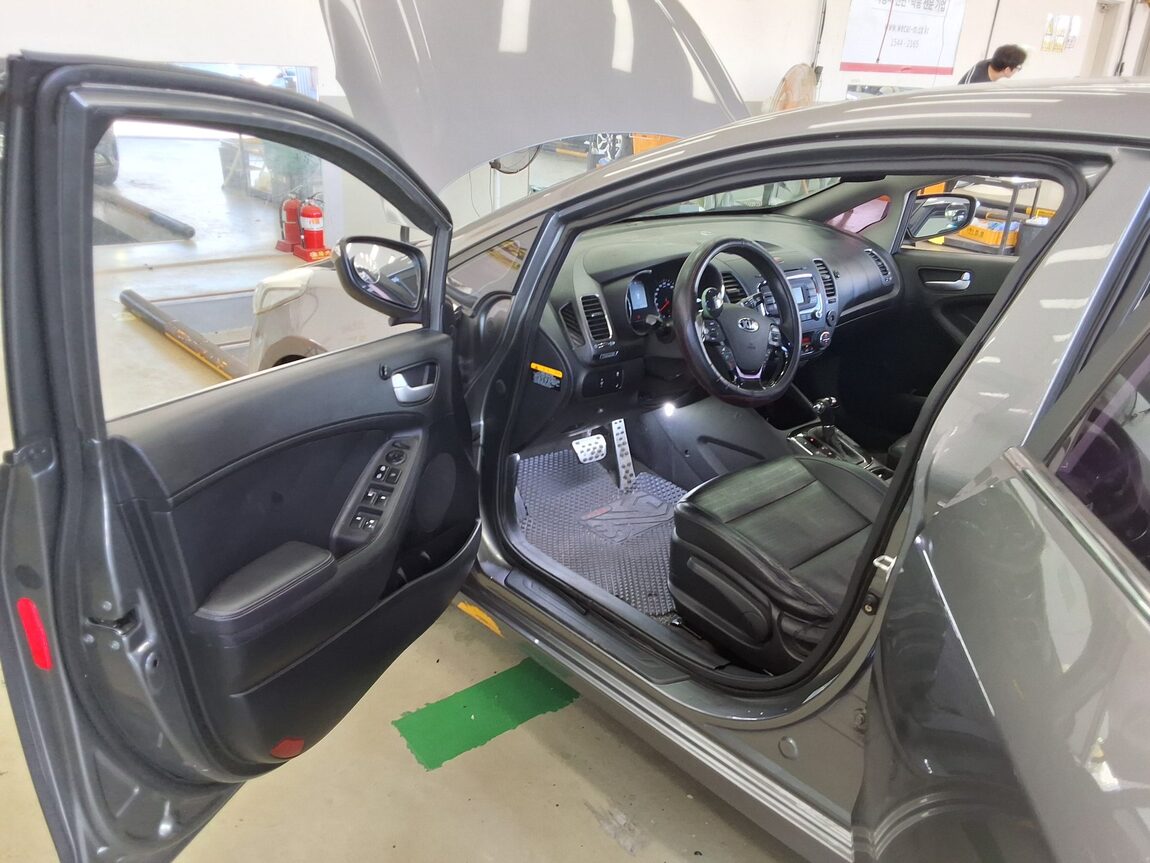 KIA THE NEW K3 1.6 GDI TRENDY 2016 - zdjęcie 10
